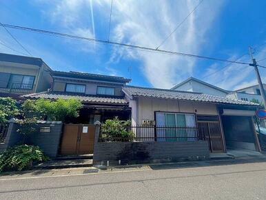 瓦屋根が素敵な和風住宅◎