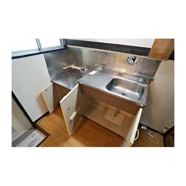 キッチン下部収納あり