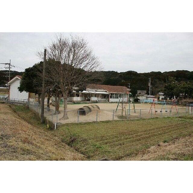 牧島保育園まで980m