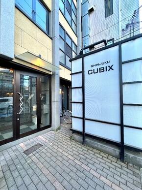 別角度からの外観