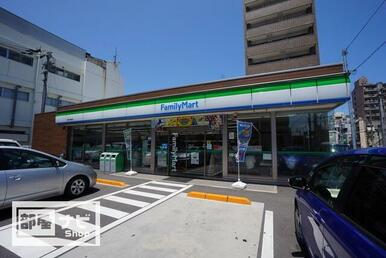 ファミリーマート高松今新町店