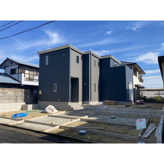 日を重ねるごとにこの佇まいに愛着が湧いてきそう（1号棟）