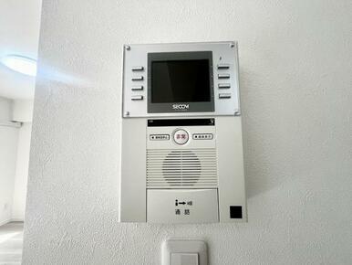 「インターホン」