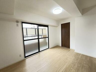 「最北洋室」全部屋のクロスを張替えました。