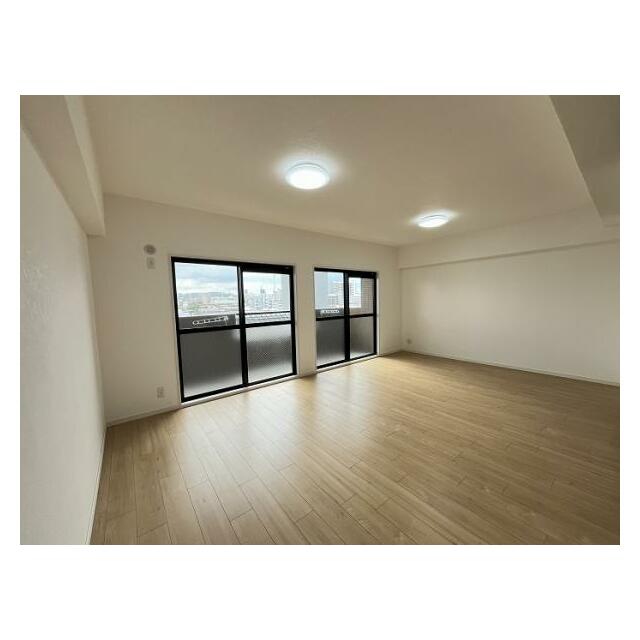 「LDK」約12.5帖の日当たり良好な空間です