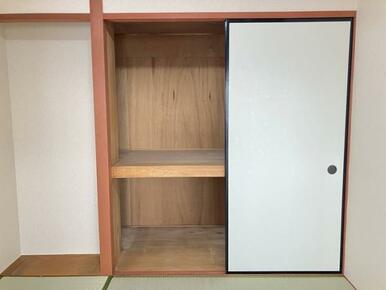 「和室収納」収納・床の間のある和室です。