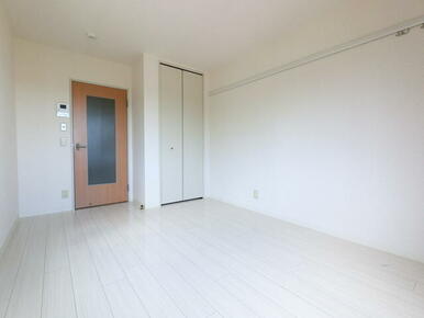 ★白が基調となっており清潔感のあるお部屋です★