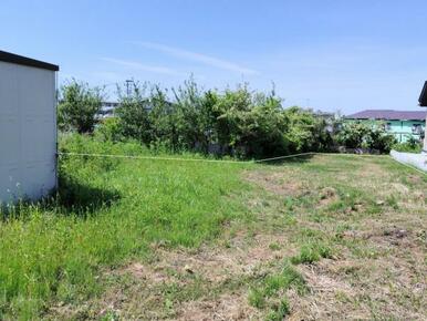 物件北側の敷地を撮影