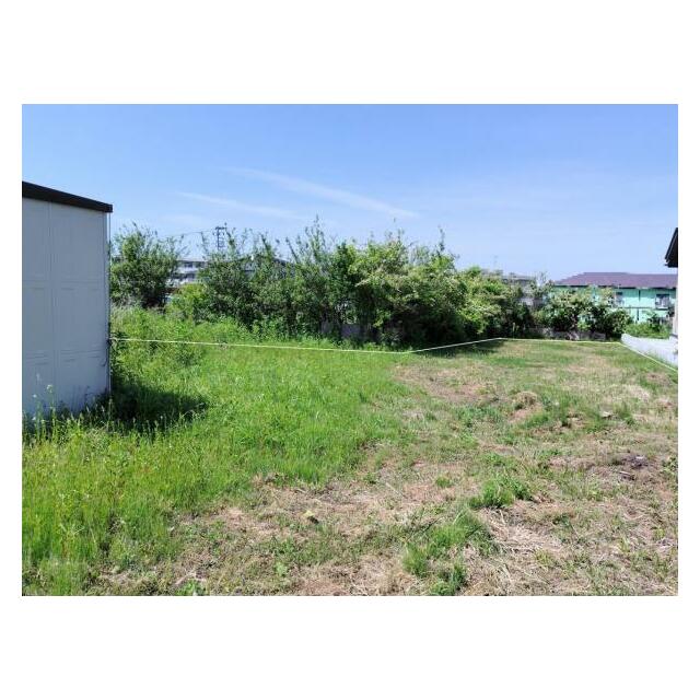 物件北側の敷地を撮影