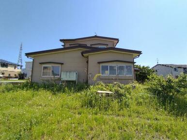 物件内北方向から建物を撮影