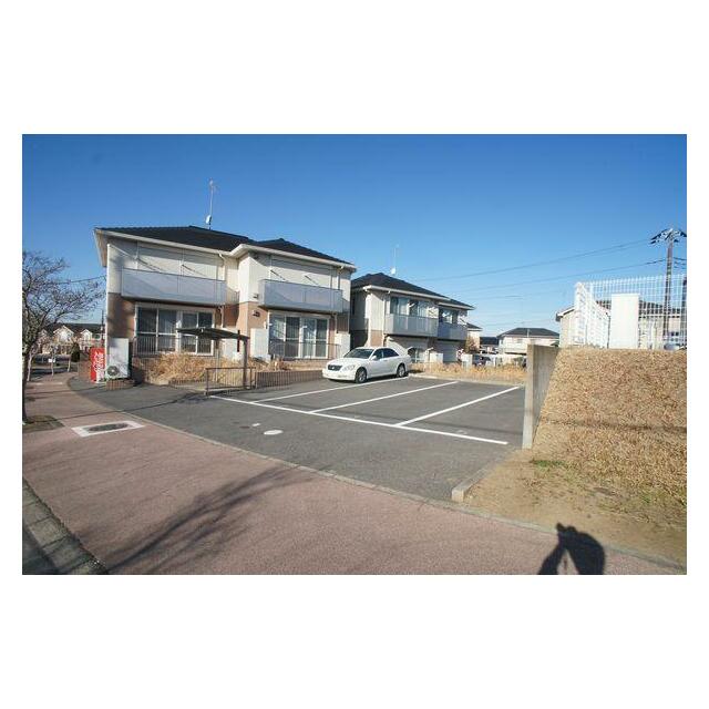 敷地内にはＡ・Ｂ、２棟ある物件です。積水ハウス施工のシャーメゾンです♪