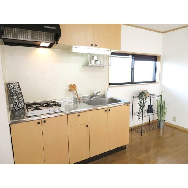 ２口コンロ付きのシステムキッチン（家具はイメージとなります）