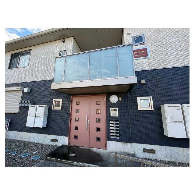 オートロック共用玄関。防犯性にも配慮した賃貸住宅です★