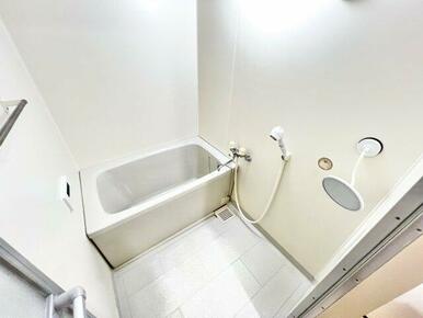 コンパクトで使いやすいお風呂です