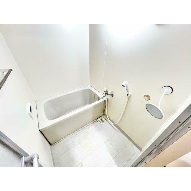 コンパクトで使いやすいお風呂です