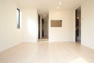 【リビング】家具・家電の配置がし易い間取りです♪