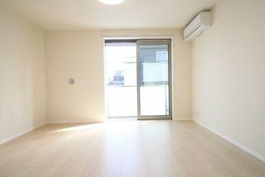 【洋室】エアコンを完備しておりますので快適に過ごせます♪