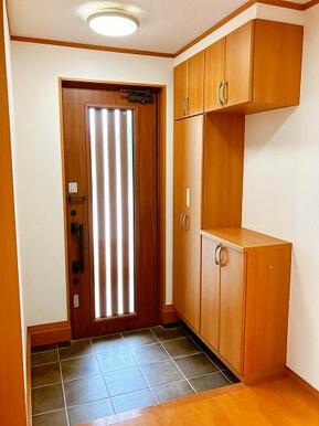 【玄関】シューズボックスがございます。