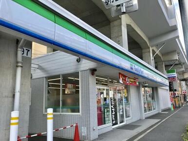 ファミリーマート武蔵中原駅前店