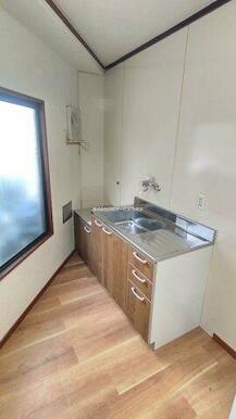 コンパクトなキッチンで掃除もラクラク