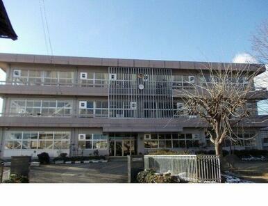 醸芳小学校まで700m