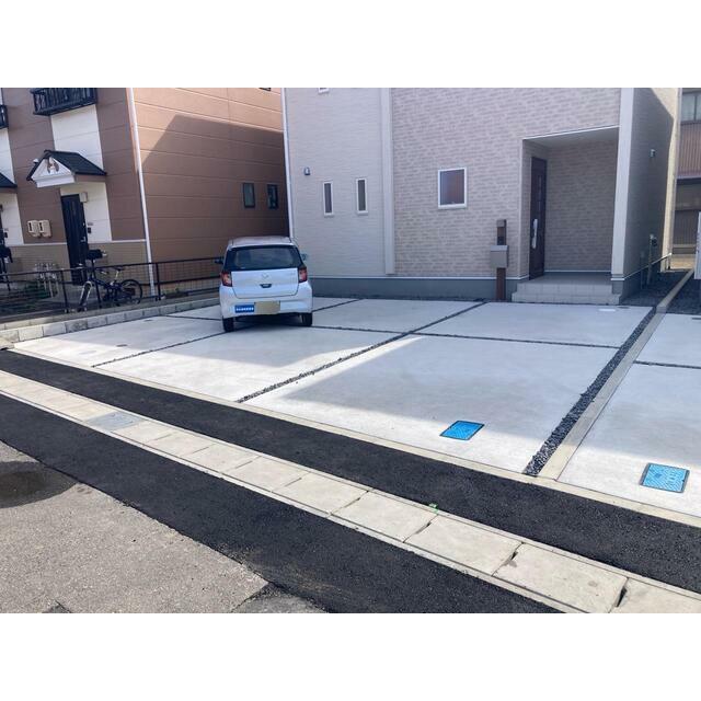 他に駐車場を探す手間もありません（2号棟）