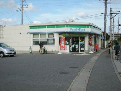 ファミリーマート　宮前初山店