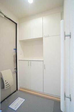 シューズボックスはご覧の通りたっぷりご用意。