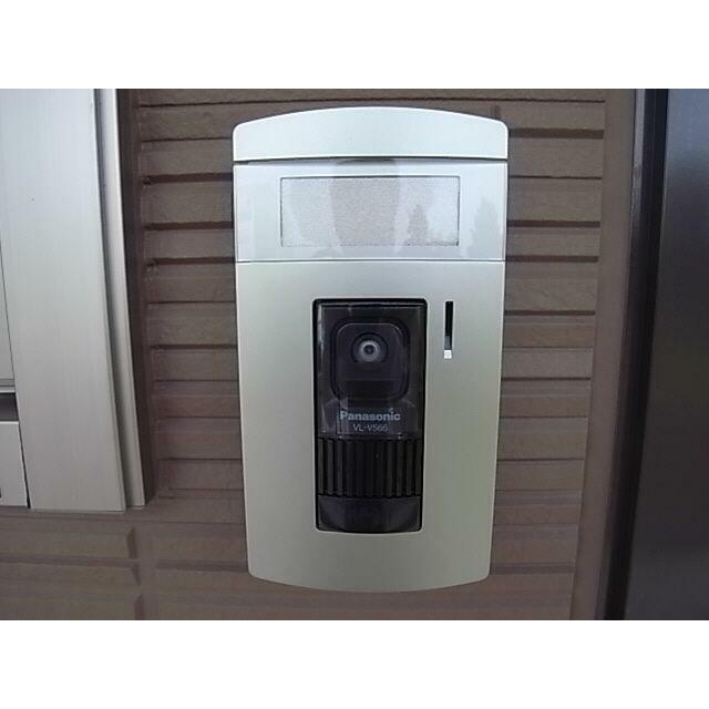 【ＴＶドアホン】来訪者を声と映像で確認できるカラーモニター付ドアホン♪録画機能付きで不在時の来訪者…