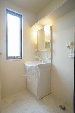 洗髪洗面化粧台