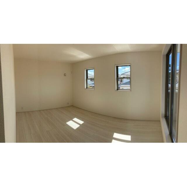 ベッドやイスでの生活で膝に難ありの方でも過ごしやすい（1号棟）