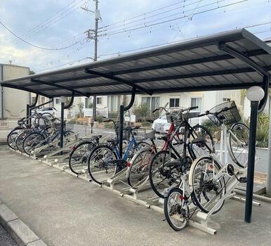 屋根付き駐輪場
