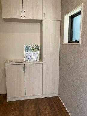 靴好きに嬉しいシューズクローゼット。玄関もスッキリ見えて一石二鳥！（2号棟）