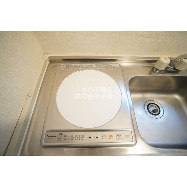 安全かつお掃除も楽々なIHクッキングヒーター付です！