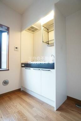 お掃除もラクラクで手間いらず！IHクッキングヒーター付♪