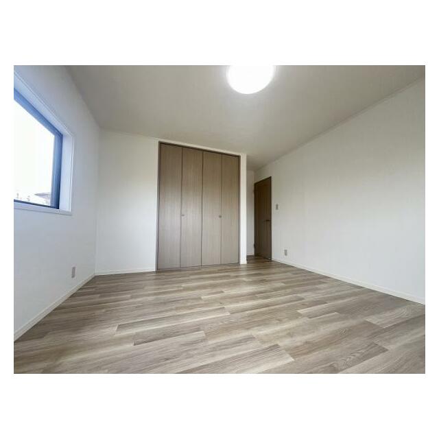 「2F洋室約8.5帖」