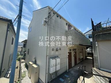 不在時でもお荷物のお預かり可能な宅配ボックス付です♪