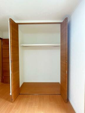 「洋室約6.5帖　収納」