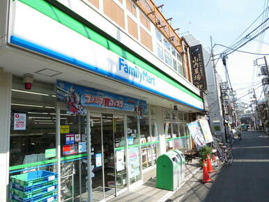 ファミリーマート平間駅前店