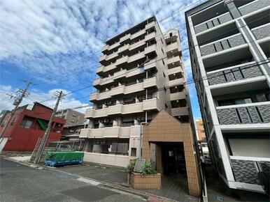 閑静な住宅街にある落ち着いた住環境です