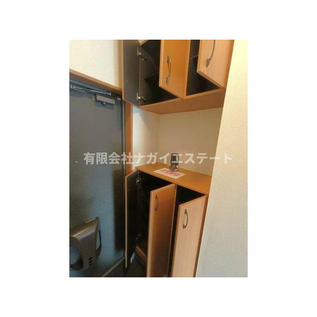 シューズボックス