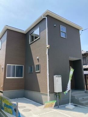 日を重ねるごとにこの佇まいに愛着が湧いてきそう（1号棟）