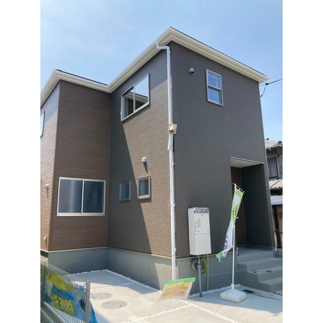 日を重ねるごとにこの佇まいに愛着が湧いてきそう（1号棟）