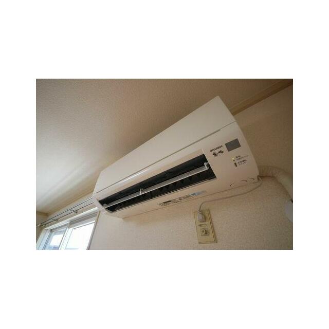 洋室にはエアコンの設置がございます