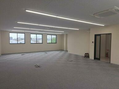 2階事務所 OAフロアになっています