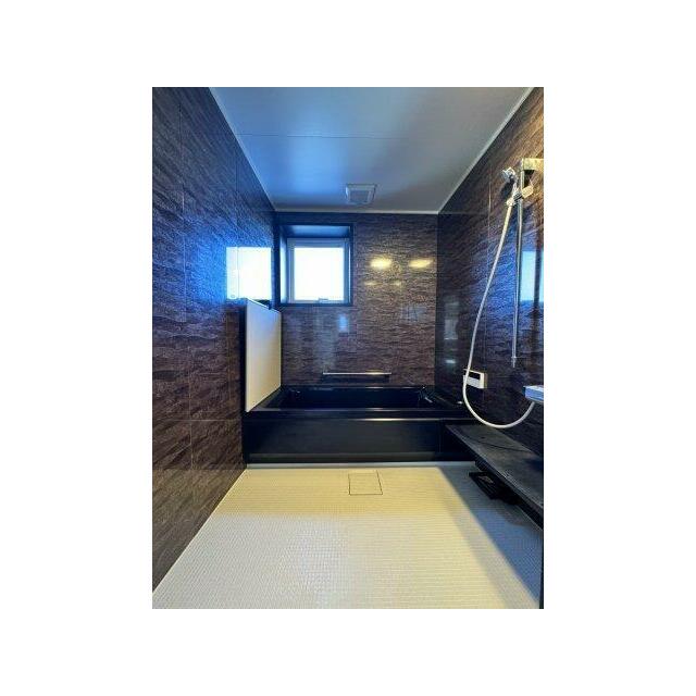 1.25坪でゆとりある広さのお風呂です。