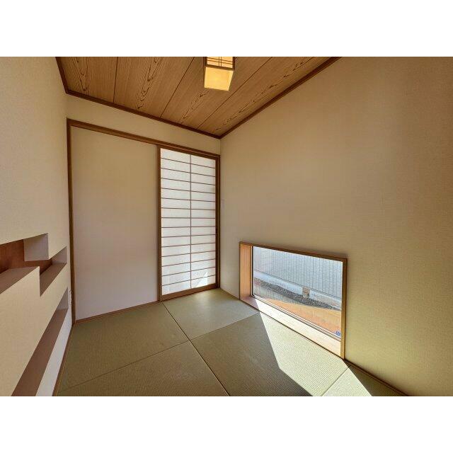 来客や作業場にちょうど良い空間です。