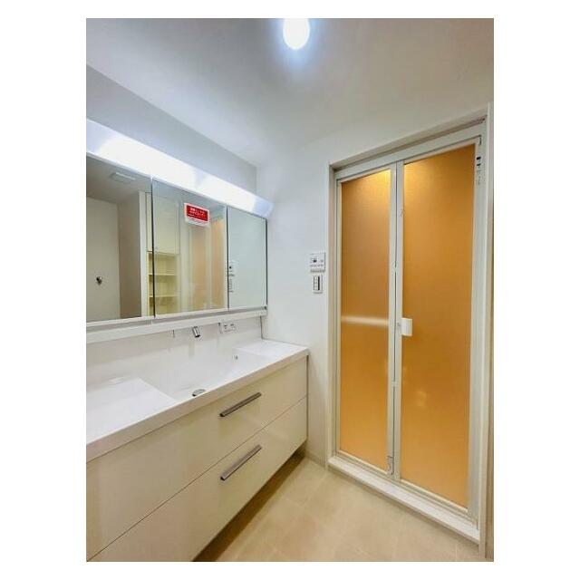 「洗面脱衣所」洗面台新品交換済みです。