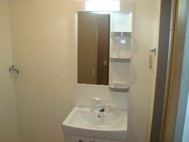 洗髪洗面化粧台