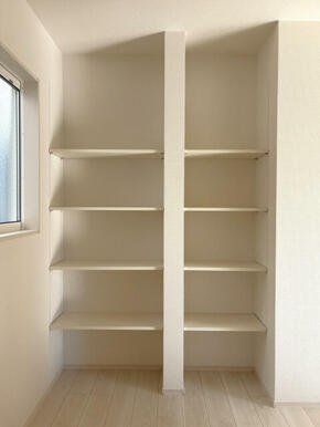 キッチン横収納（1号棟）